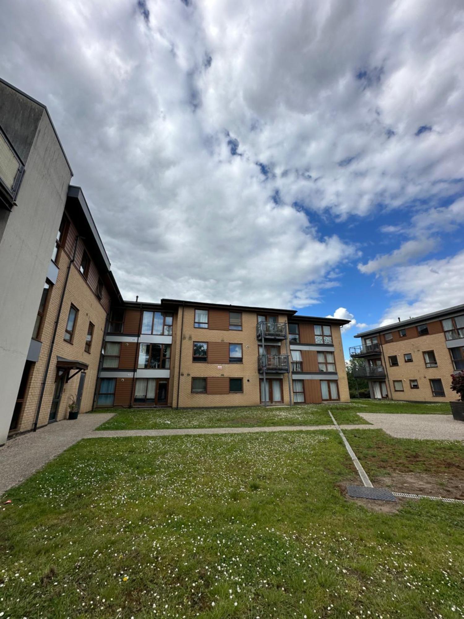 2 Bed 2 Bath Apartment & Parking - Lgw 10Min Drive Crawley  Exterior foto